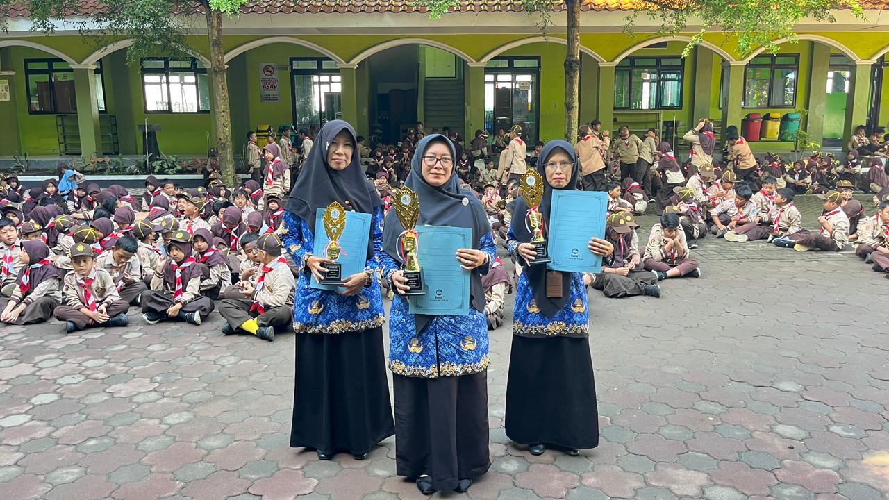 10_Dorong_Inovasi_Pembelajaran_Inspiratif_melalui_Lomba_Guru_Berprestasi.jpeg