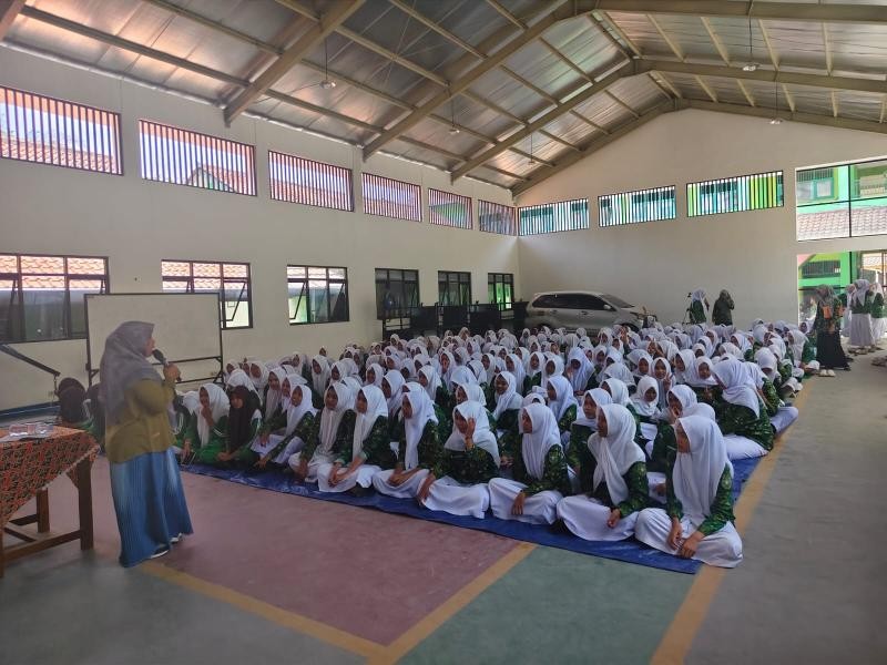 16__fidoh_isi_keputrian.jpg
