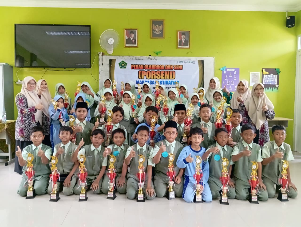 1_MIN_1_Banyumas_Borong_Juara_dalam_Ajang_PORSENI_MI_Purwokerto_Timur_.jpeg