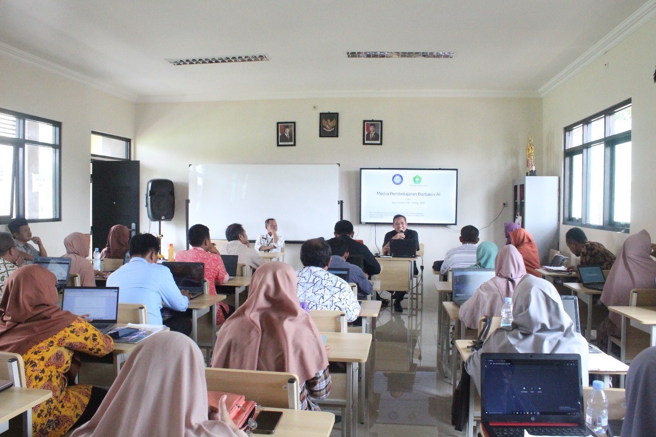 Cetak Guru Melek AI Melalui Workshop 1__mts.jpeg