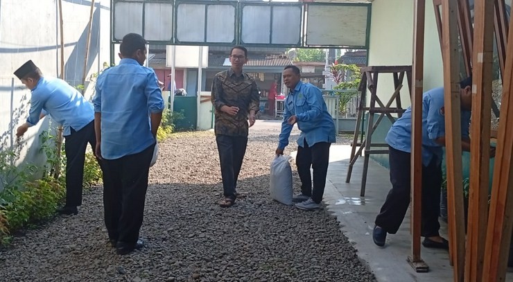 3__pemupukan.jpg