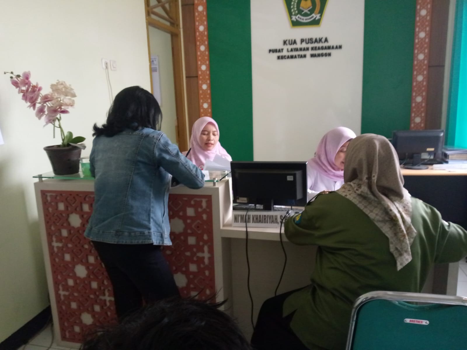 7__Konsultasi_akte_cerai_hilang_warga_Desa_Cikakak.jpg