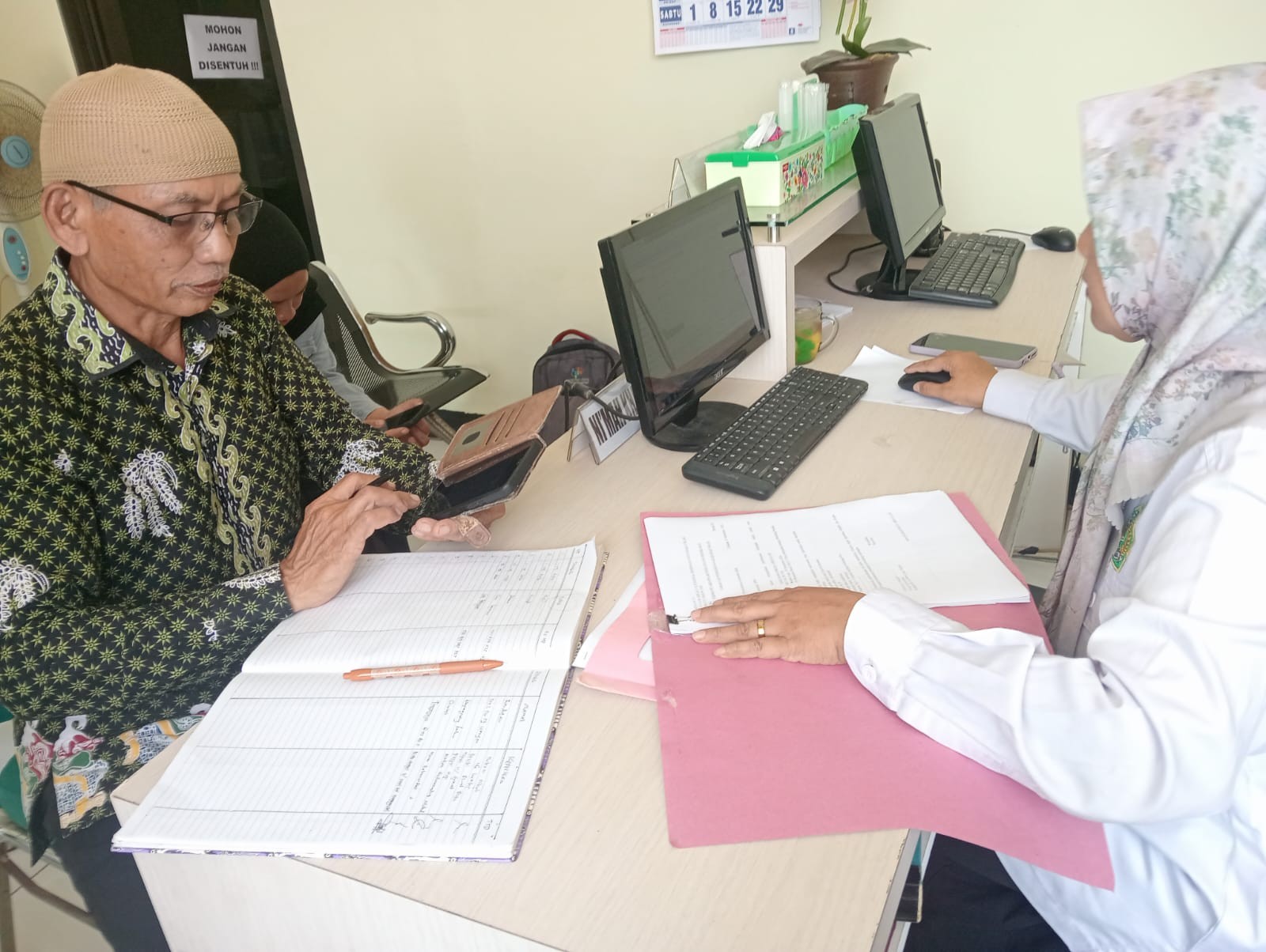 7__pelayanan_rekom_an__Silvia_putri_cikakak_ke_karang_lewas.jpg