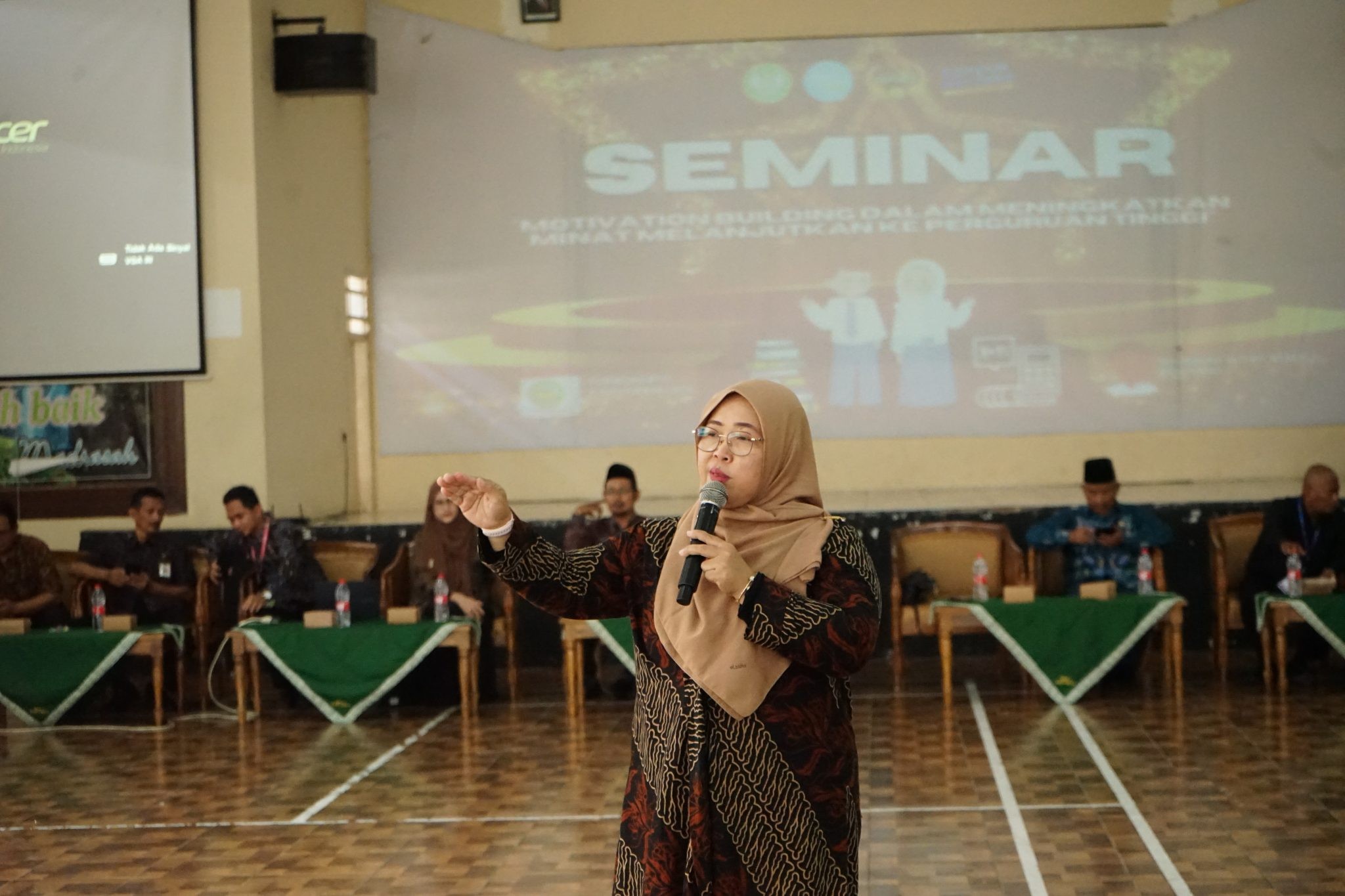 Seminar “Motivation Building Dalam Meningkatkan Minat Melanjutkan ke Perguruan Tinggi” Sebagai Langkah Persiapan Seleksi Masuk Perguruan Tinggi DSC02198-2048x1365.jpg