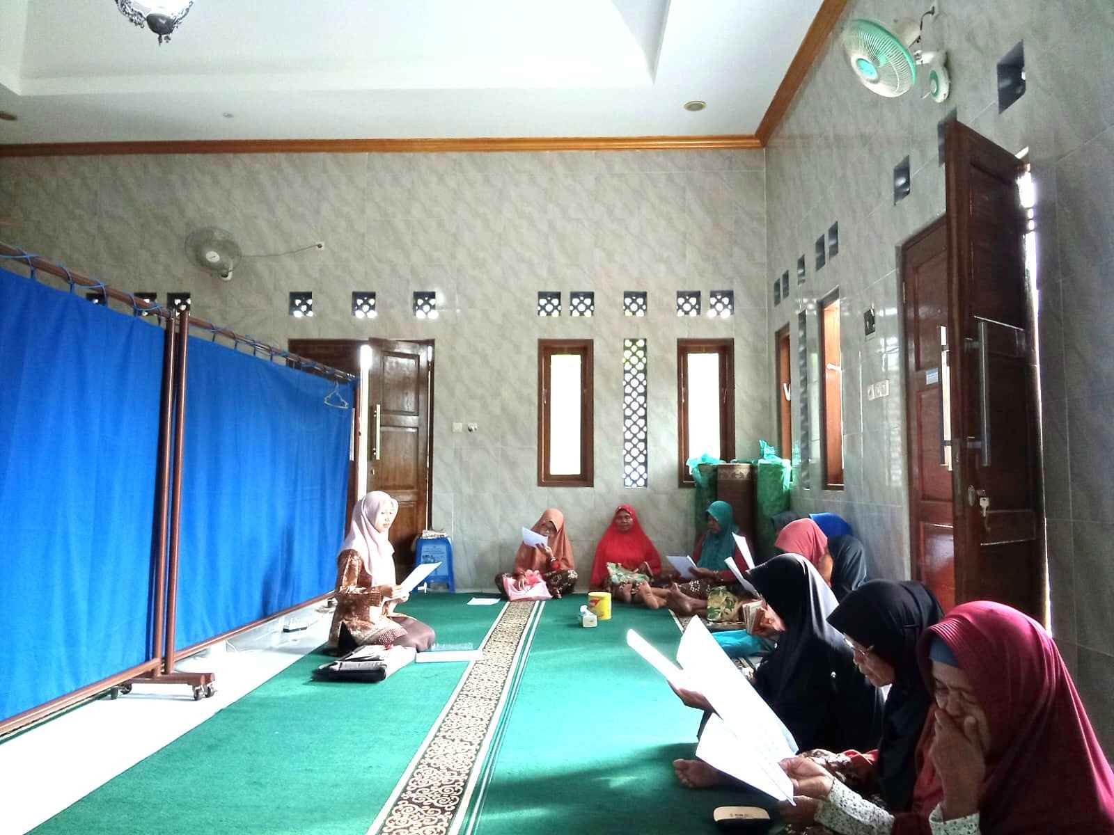 Dwi_Astuti_11zon.jpeg