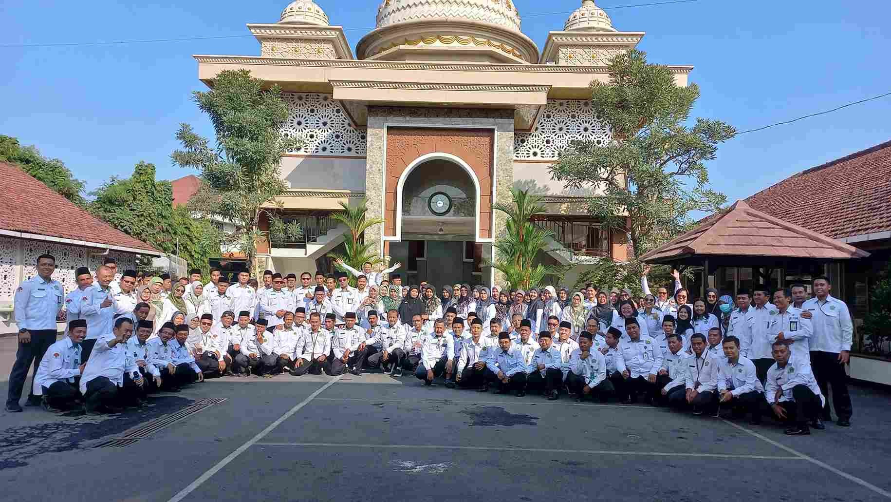 Gambar_WhatsApp_2025-07-11_pukul_10_11_30_84a61935_11zon.jpg