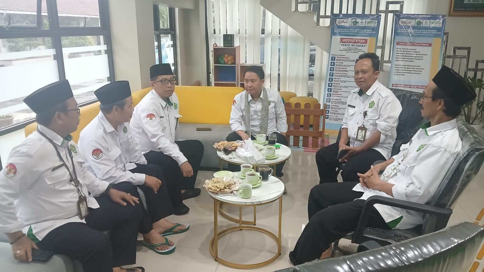 Gambar_WhatsApp_2025-10-13_pukul_16_35_12_2e50cc12_11zon.jpg