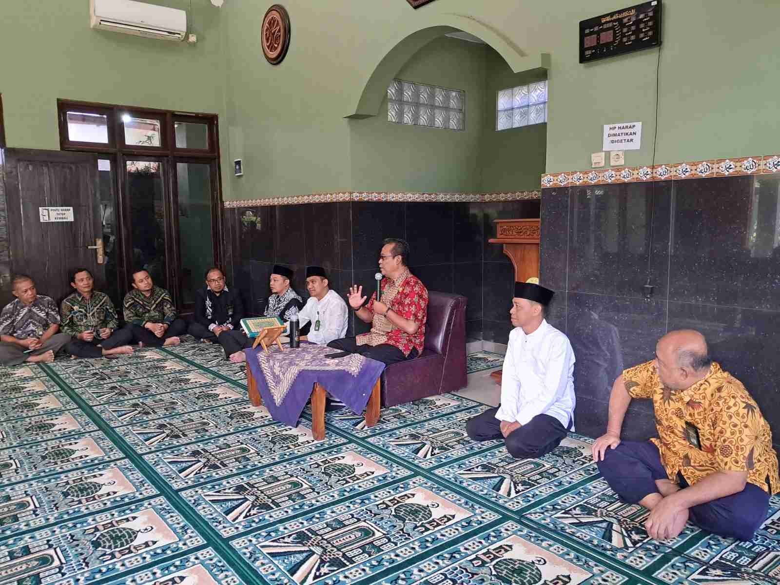 Gambar_WhatsApp_2025-10-16_pukul_10_46_57_23dbf3f1_11zon.jpg