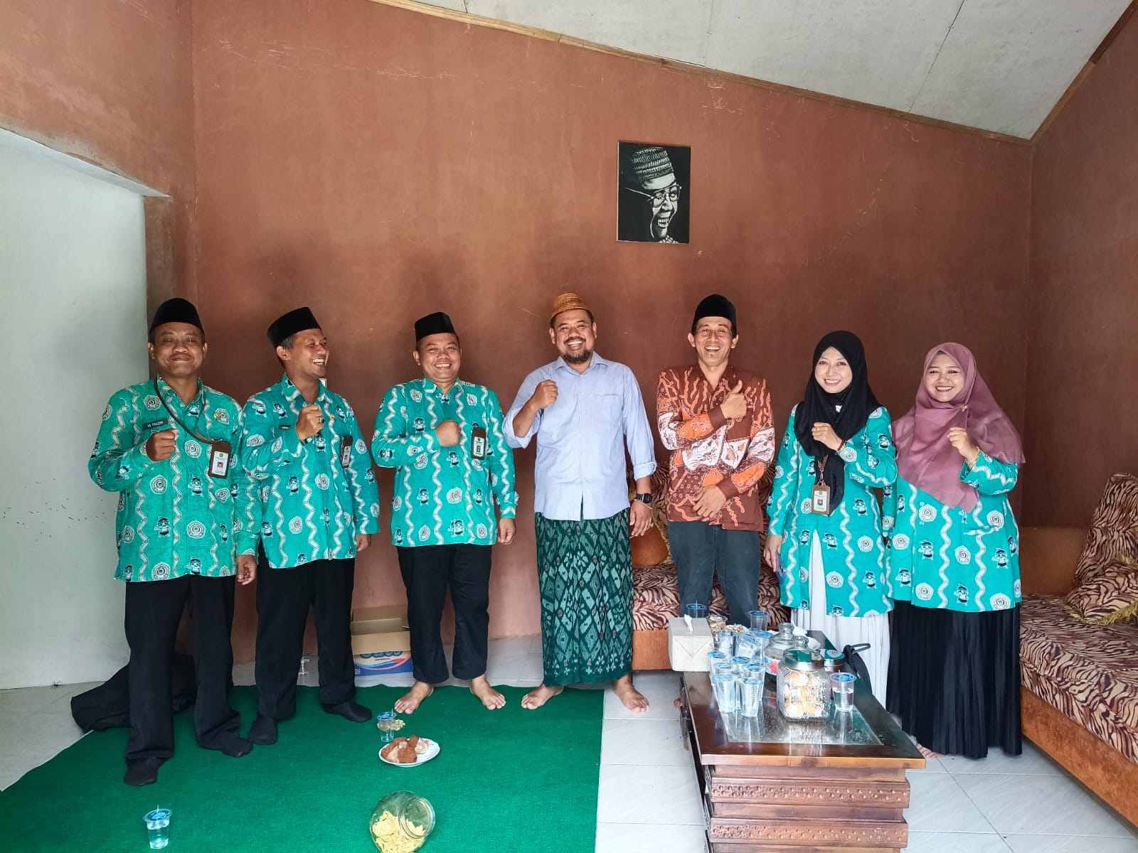 Gambar_WhatsApp_2025-10-16_pukul_12_26_54_2a4b553d_11zon_(1).jpg