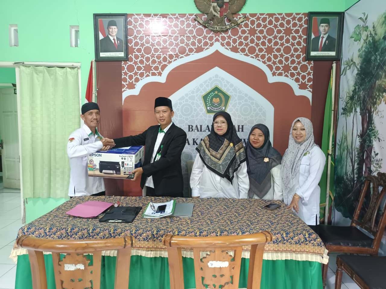 Gambar_WhatsApp_2025-10-27_pukul_14_13_01_df0dc877_11zon.jpg
