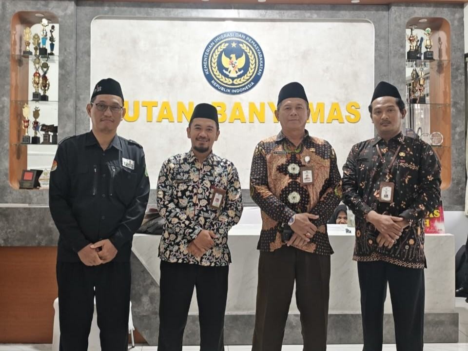Gambar_WhatsApp_2025-12-04_pukul_12_33_23_65fbe2d2_11zon.jpg