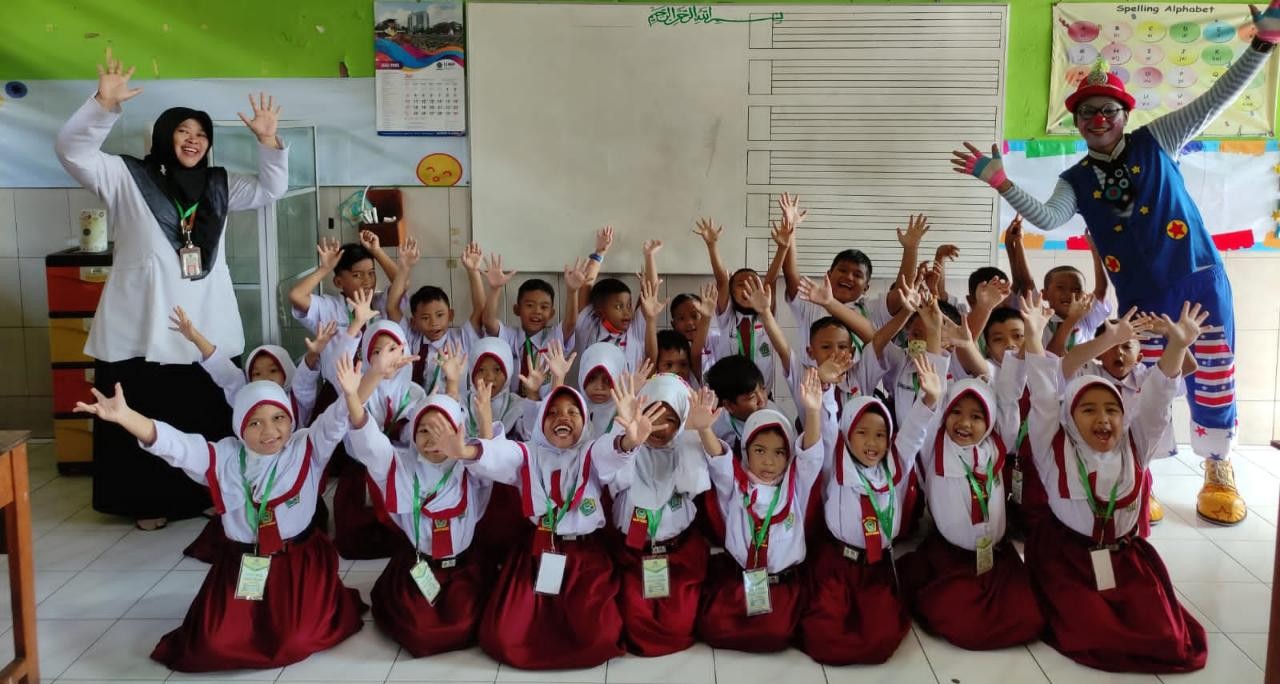 Kehadiran_Badut_Tingkatkan_Semangat_Matsama.jpeg