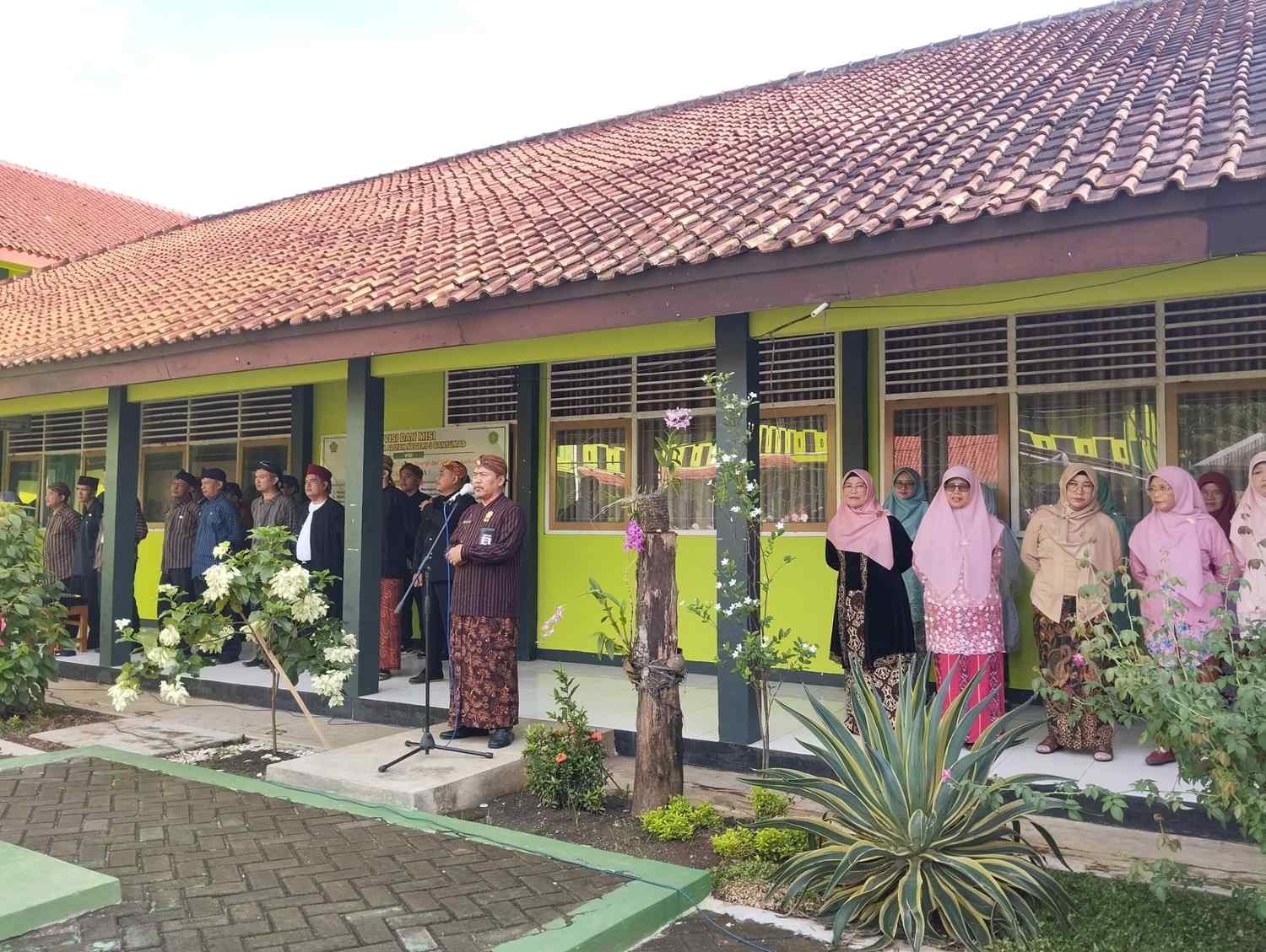 hari_kartini_2025.jpeg