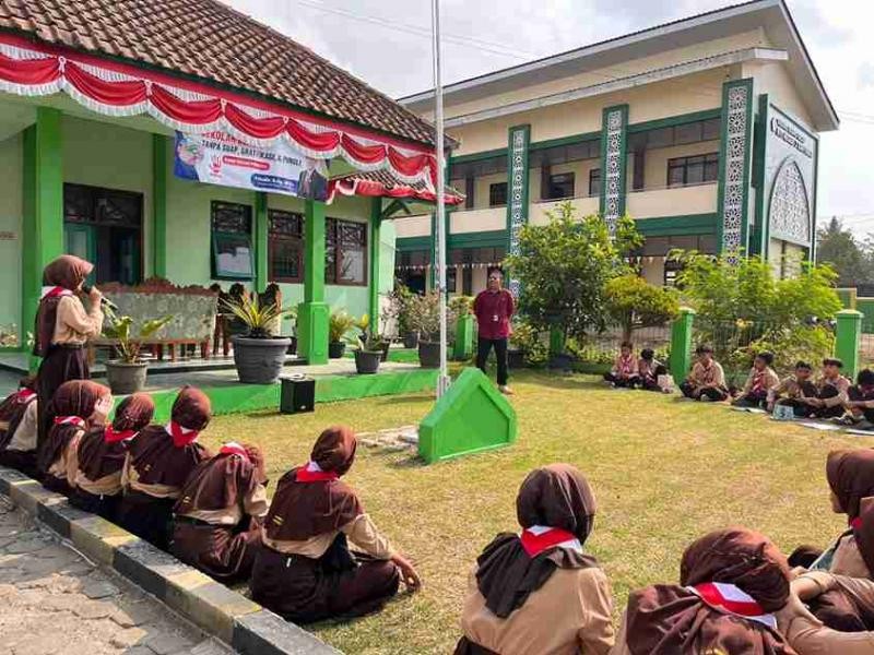 pembelajaran_asyik_11zon.jpg