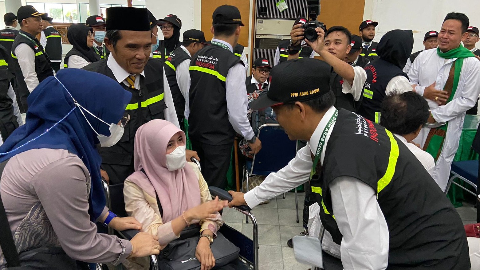 petugas_haji.jpg