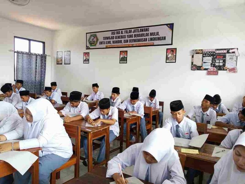 ASTS Gasal Dimulai, 10 Ruang Ujian MA Al Falah Berlangsung Kondusif