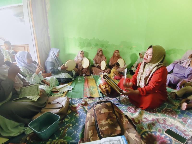 Rutinan Bimluh dan Sholawatan di MT Al Ikhwan Jurangbahas Perkuat Ukhuwah Jamaah