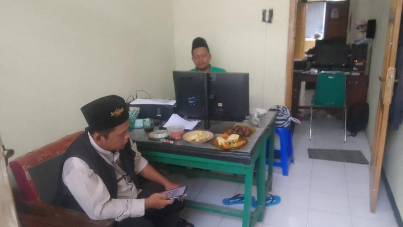 Penyuluh KUA Wangon Terima Silaturahmi Sekjen FKDT Madin DPAC Wangon