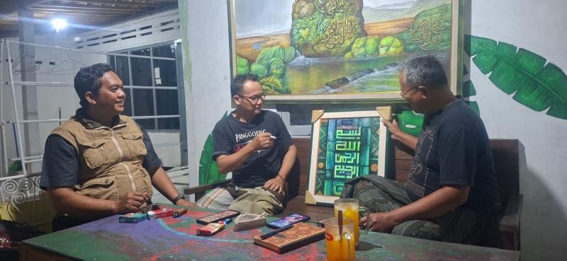 Penyuluh Dorong UMKM Seni Kaligrafi Sokaraja Manfaatkan Digital Marketing
