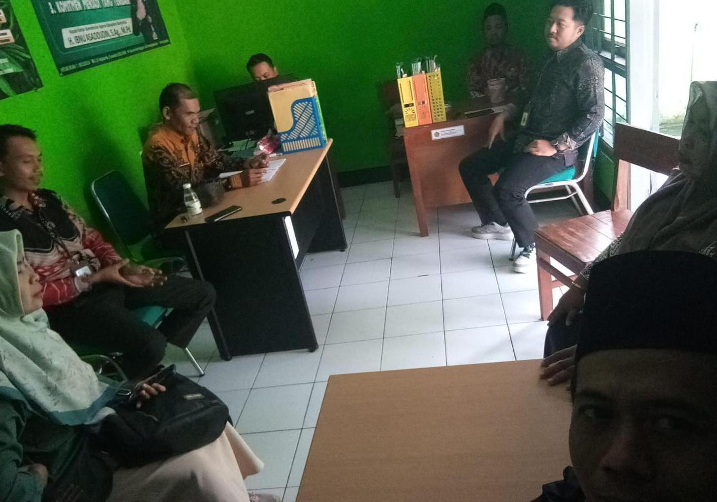Tingkatkan Kualitas Pelayanan Prima, KUA Gelar Koordinasi dan Doa Bersama