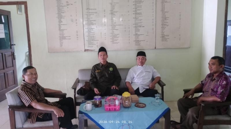 Sinergi Bangun Desa: Penyuluh KUA Gumelar Bersama Kepala Desa Gancang dan Tokoh Masyarakat Perkuat Pembangunan dan Keagamaan