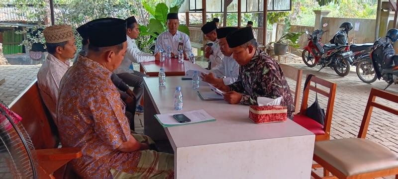 Ikrar Wakaf untuk Kemanfaatan Umat, KUA Cilongok Dampingi Proses Wakaf Makam Bulus Pepe