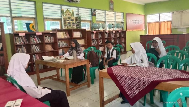 Penyuluh KUA Somagede Bekali Kafilah MAPSI SMPN 1 Somagede Menuju Ajang Kabupaten
