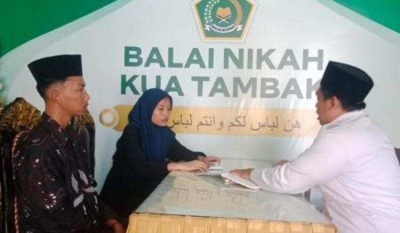 Penyuluhan Mandiri di KUA Tambak: Kunci Keluarga Samawa Terletak pada Saling Memahami