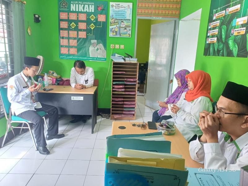 Perkuat Sinergitas Pelayanan, KUA Gelar Rapat Koordinasi dan Doa Bersama
