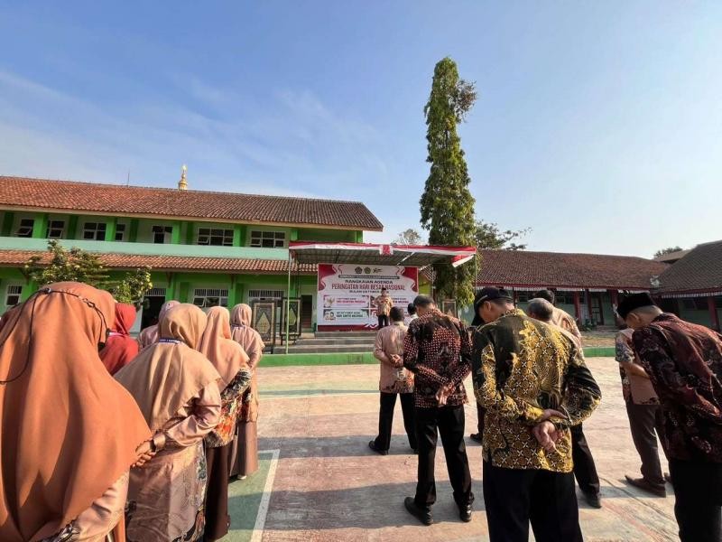 Apel Pagi GTK MTsN 3 Banyumas: Temukan Bahagia dari Hal-Hal Sederhana