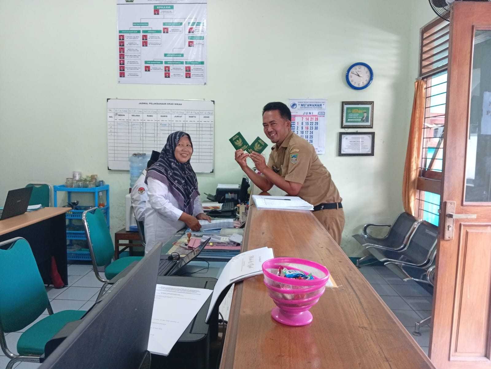 KUA Rawalo Berikan Layanan Pengambilan Buku Nikah dengan Cepat dan Tepat